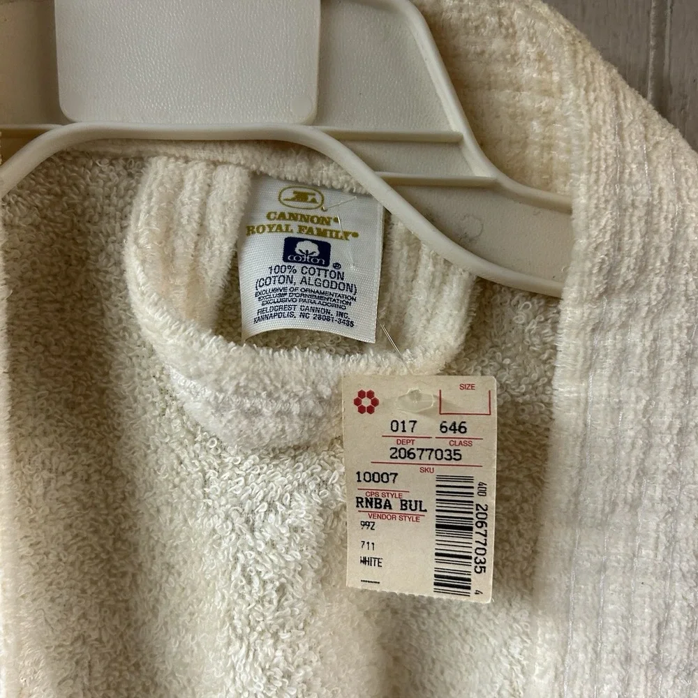 Vintage Chicago Bulls Bath Robe McArthur Towels White Deadstock New with Defects
